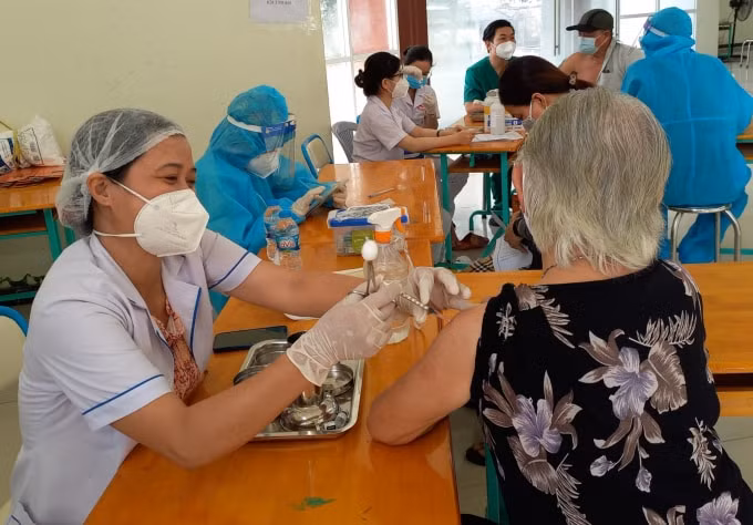 vi sao nhieu nguoi dan tp hcm van chua tiem vaccine covid 19 hinh 1