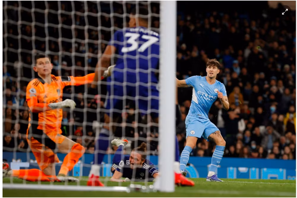 man city de bep leeds utd tai vong 17 premier league hinh 7