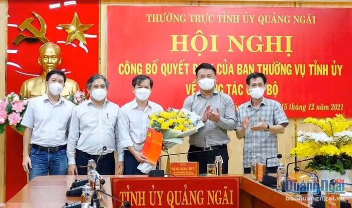 bo nhiem ong nguyen phu duc giu chuc tong bien tap bao quang ngai hinh 1