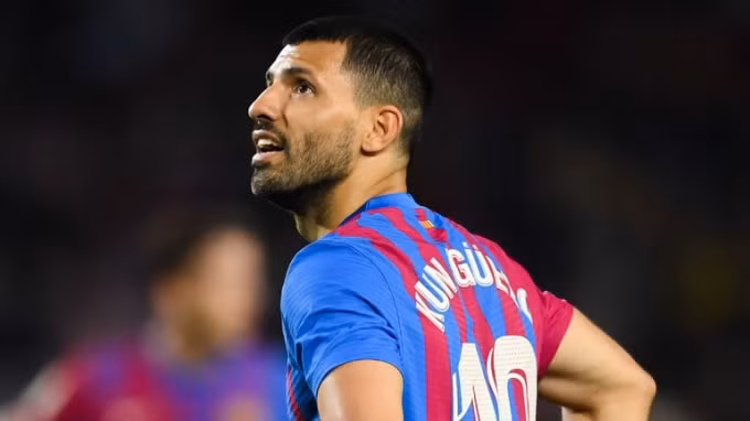sergio aguero chinh thuc thong bao giai nghe hinh 2