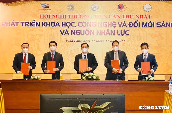 phat trien khoa hoc cong nghe va doi moi sang tao va nguon nhan luc hinh 4