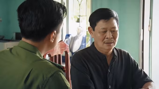 pho trong lang tap 23 tien ong trung bi moi len cong an xa lam viec hinh 2
