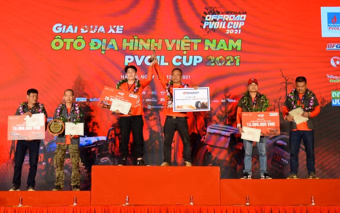 pvoil voc 2021 trao giai cho nhung van dong vien xuat sac mua giai thu 13 hinh 1