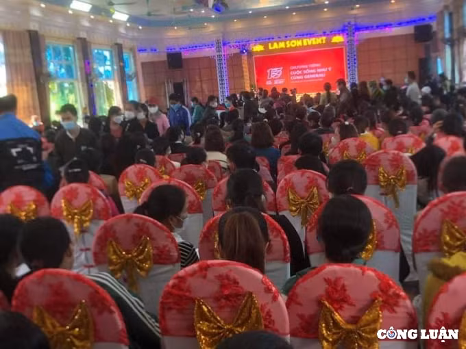thanh hoa phe binh tap the xa vi lo la trong phong chong dich benh covid 19 hinh 1