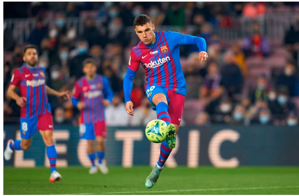 barca de bep elche o vong 18 la liga hinh 2