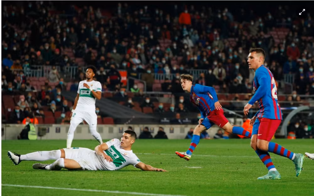 barca de bep elche o vong 18 la liga hinh 4