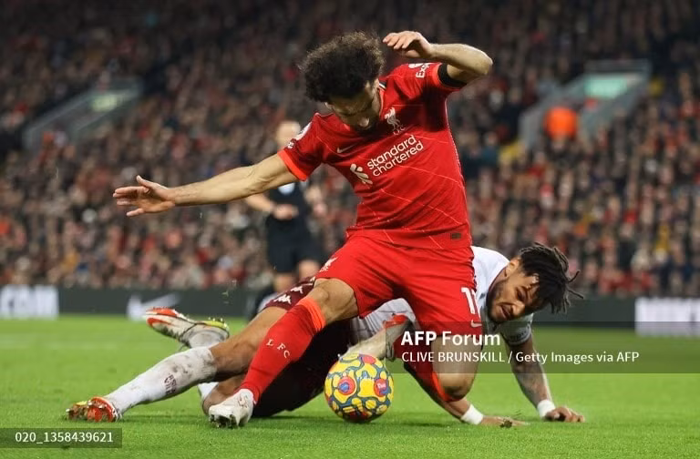 salah lap cong liverpool de dang danh bai aston villa hinh 5
