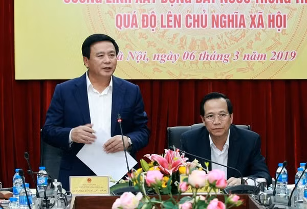 Bộ trưởng Đào Ngọc Dung và Chủ tịch Hội đồng lý luận Trung ương GS.TS Nguyễn Xuân Thắng chủ trì buổi làm việc. Ảnh: Mạnh Dũng.