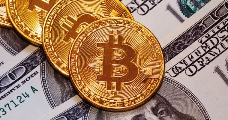 Bitcoin sẽ về 1.500 USD hay lên 6.500 USD đầu tiên.