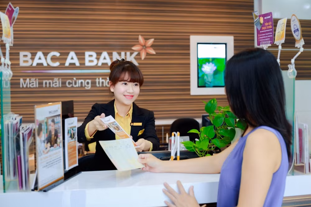 Sản phẩm tiết kiệm Người xây tổ ấm của BAC A BANK có nhiều ưu đãi và cộng thêm tỉ lệ lãi suất khuyến khích vô cùng hấp dẫn với chị em phụ nữ