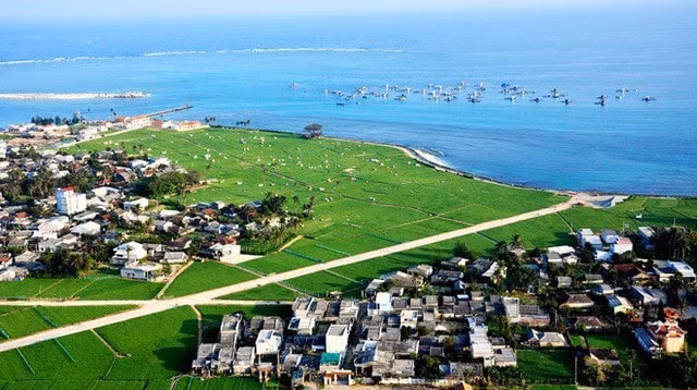 Một góc của huyện Đảo Lý Sơn nhìn từ trên cao. Ảnh: Zing.vn