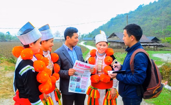 hoi nha bao tinh tuyen quang va hanh trinh 10 nam ket noi toan dan xay dung nong thon moi hinh 3