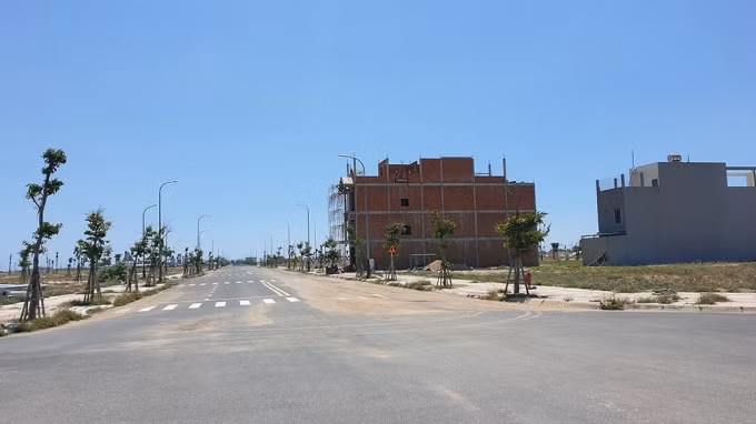 nhung quan chuc nao da nhung cham trong vu ban si 262 lo dat tai phu yen hinh 1