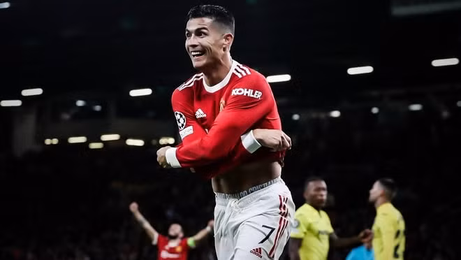 cristiano ronaldo nhan con mua loi khen sau tran man utd thang villarreal hinh 1