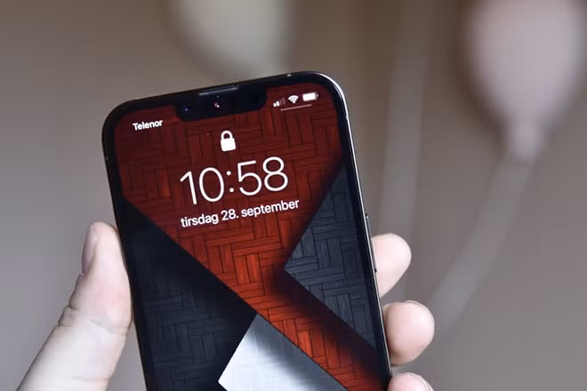 face id cua iphone 13 bi vo hieu hoa khi nguoi dung tu thay man hinh hinh 2