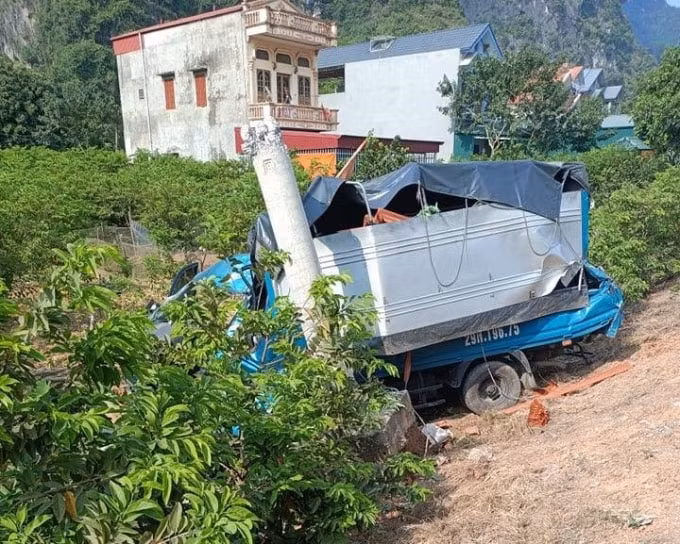lang son xe dau keo tong duoi xe tai mot nguoi tu vong hinh 2