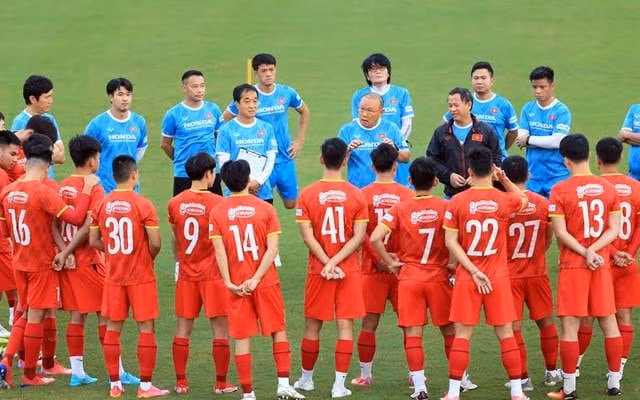 hlv park hang seo chot danh sach rut gon tuyen viet nam cong phuong tro lai trong hoang vang mat hinh 1