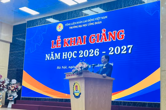 Trường Đại học Công đoàn khai giảng năm học mới