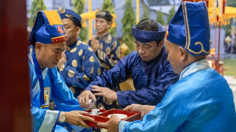 1ahon12.jpg