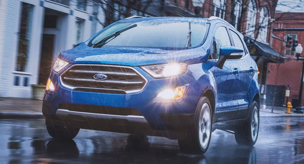 Chính&nbsp;vì vậy, cuối tháng 2/2022 đại diện Ford Việt Nam cho biết, hãng sẽ chính thức dùng sản xuất Ford Ecosport tại Việt Nam. Việc&nbsp;Ford EcoSport khai tử&nbsp;được coi như dọn đường cho mẫu xe Territory có kích thước và trang bị tốt hơn.