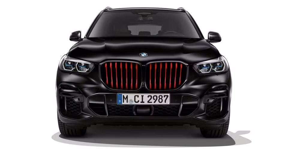 BMW X5 Black Vermilion. Ảnh: BMW