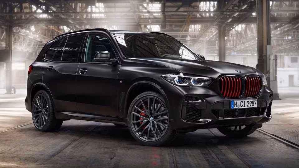 BMW X5 Black Vermilion. Ảnh: BMW