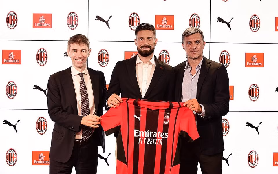 Giroud gia nhập AC Milan. Ảnh: Getty Images