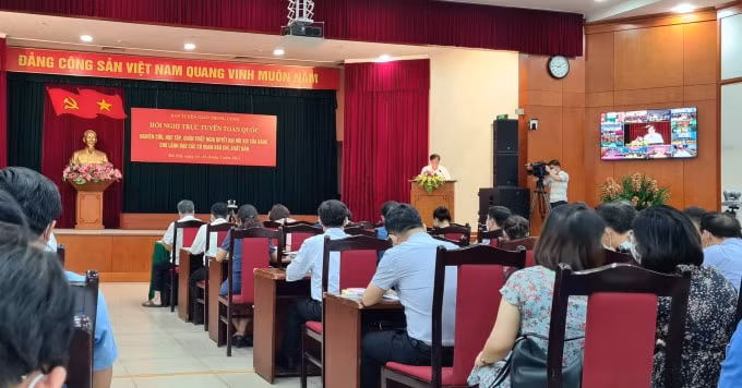Tại hội nghị trực tuyến nghiên cứu, quán triệt Nghị quyết Đại hội XIII của Đảng, chiều 14/7. Ảnh:KN