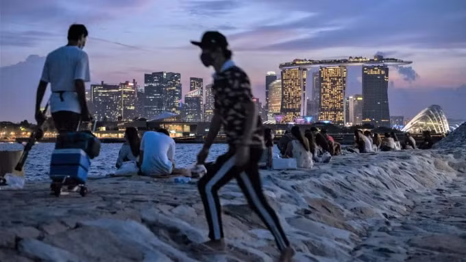 Các nhà chức trách Singapore đang vẽ ra một lộ trình với giả định rằng COVID-19 sẽ không biến mất hoàn toàn. © Hình ảnh Getty