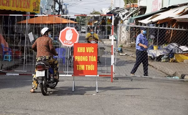 Chợ đầu mối TP Tân An, tỉnh Long An đã tạm thời phong tỏa để chống dịch COVID-19