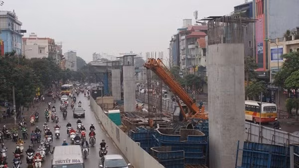Theo UBND TP. Hà Nội, tuyến số 3 là trục hành lang nối khu vực phía Tây với trung tâm thành phố và với khu vực phía Nam thành phố