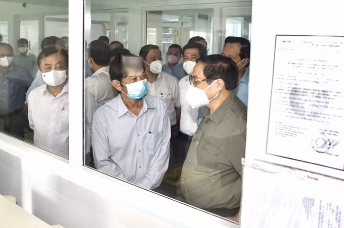 Sáng 11/7, Thủ tướng Phạm Minh Chính và đoàn công tác đến thăm Trung tâm Kiểm soát bệnh tật (CDC) Tây Ninh.