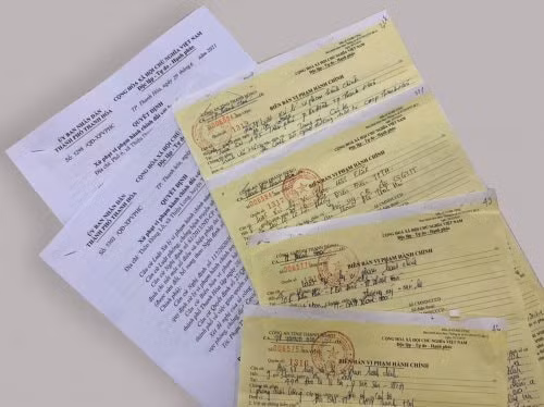 Các lực lượng chức năng của TP Thanh Hóa đã tăng cường công tác kiểm tra, xử phạt hành chính đối với những trường hợp vi phạm về phòng, chống dịch Covid-19. Ảnh: UBND TPTH