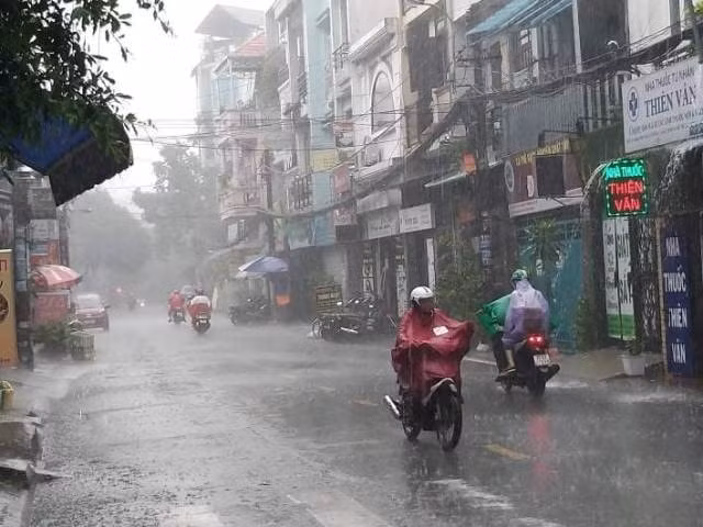 Khu vực vùng núi Bắc Bộ, Tây Nguyên, Nam Bộ mưa rào và dông rải rác, cục bộ có mưa vừa, mưa to.(Ảnh: nhandan)