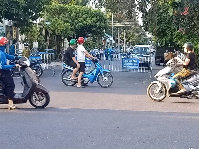 Khánh Hòa khẩn cấp tìm người đến ngân hàng, siêu thị, quán cà phê. Ảnh minh họa