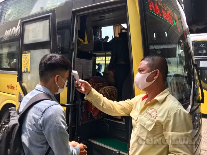 Chủ động phòng chống dịch bệnh Covid-19 tại các bến xe khách