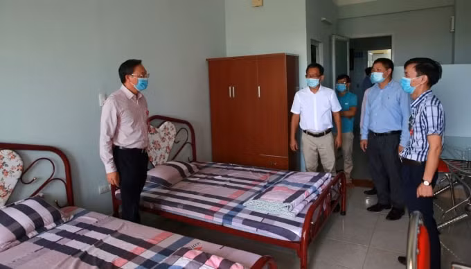 Lãnh đạo BSR kiểm tra khu vực ăn nghỉ của CBCNV trong NMLD Dung Quất