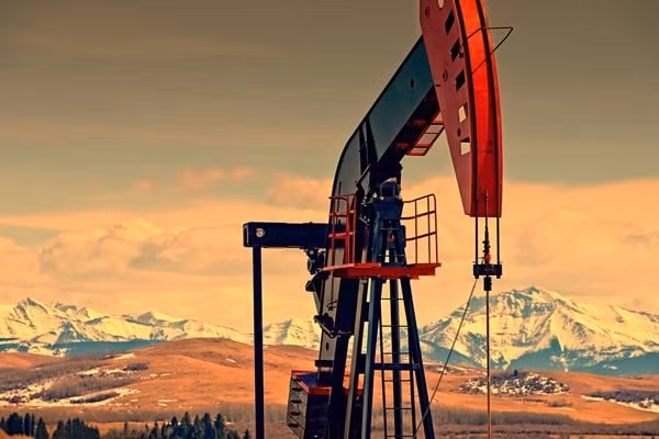 Một số nguồn tin cho biết, OPEC+ sẽ gia hạn hạn chế sản lượng cho đến cuối năm 2022