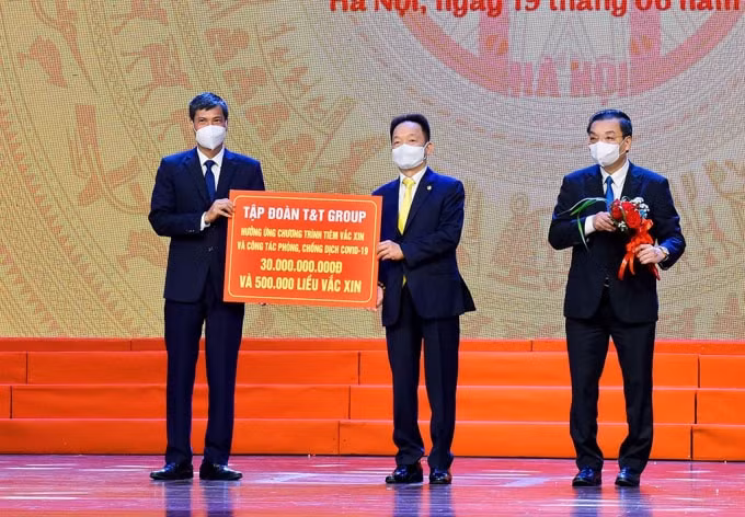 Tập đoàn T&T Group đã ủng hộ hơn 500 tỷ đồng cho các công tác phòng, chống dịch Covid-19.