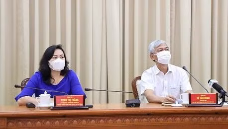 Bà Phan Thị Thắng và ông Võ Văn Hoan.
