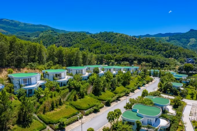 Khu biệt thự nghỉ dưỡng cao cấp Ivory Villas & Resort được nhà đầu tư săn đón bậc nhất trên thị trường bất động sản ven đô.