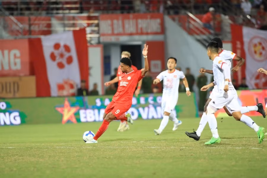 thang hai phong the cong viettel leo len vi tri thu 5 tai vleague 2024 25 hinh 1