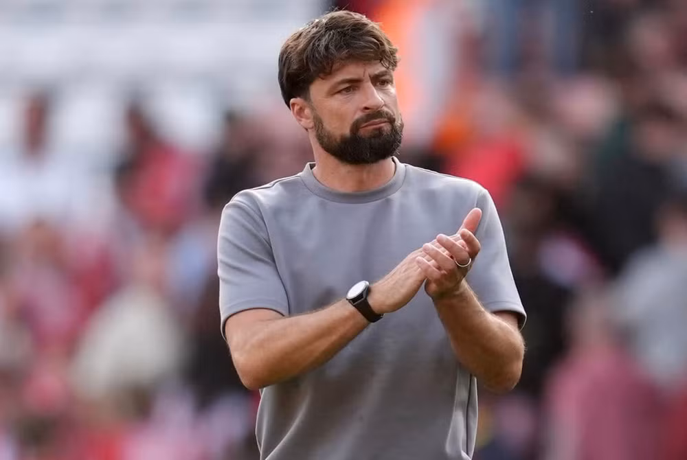 man united va tottenham cung nham mua tai nang tre tyler dibling hinh 2