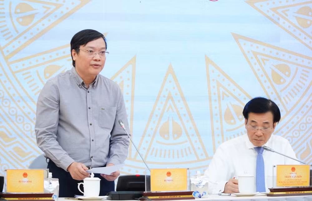 sua luat de tranh tinh trang viec nho cung phai trinh len thu tuong hinh 2
