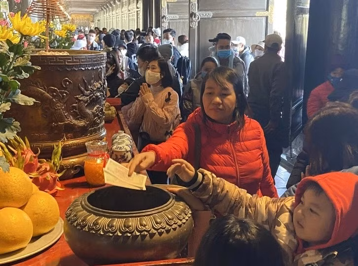 thanh pho uong bi quang ninh de nghi chua ba vang bao cao bo sung so lieu tien cong duc hinh 2