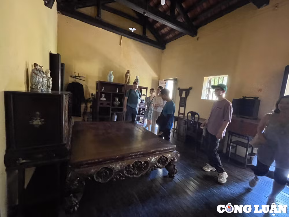doc dao voi kien truc ngoi nha co hon 130 nam tuoi giua long ha noi hinh 8