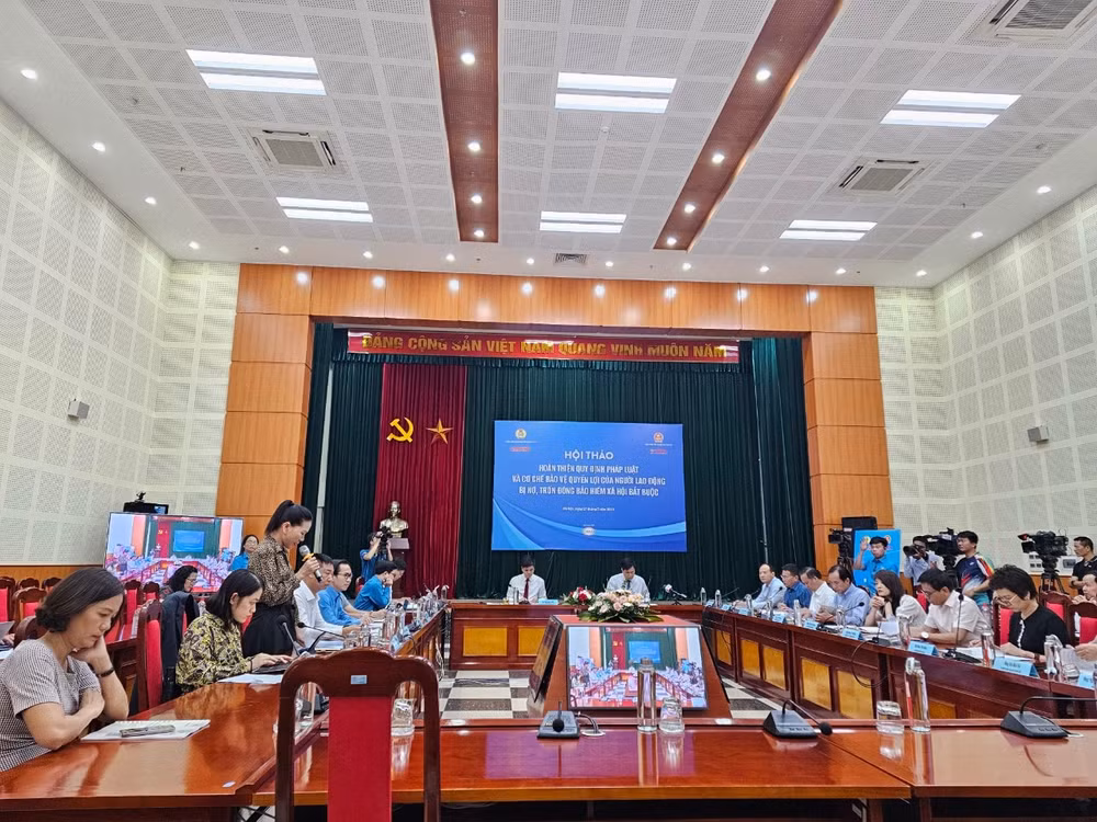 nguoi lao dong va noi uat han khi khong duoc dong bao hiem xa hoi hinh 2
