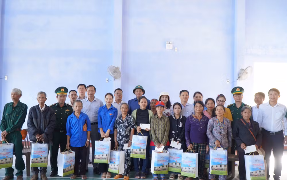 pho chu tich quoc hoi tran quang phuong a luoi phai tap trung nguon luc de giam ngheo ben vung hinh 2