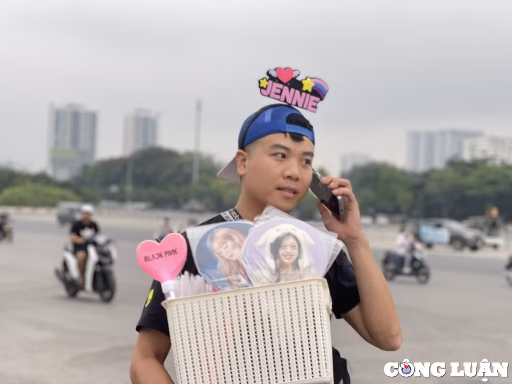 dan phe ha kich gia ve xem show dien blackpink hinh 9