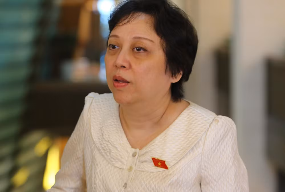 can co thai do quyet liet cam mua ban su dung thuoc la dien tu hinh 2